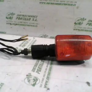 Foto de Intermitente delantero derecho Suzuki GS 500 E referencia 290-20-36941 foto 2