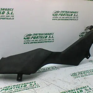 Foto de Embellecedor chasis izquierdo Derbi GPR 50 referencia 136-19-21589 foto 2