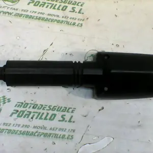 Foto de Intermitente delantero derecho Suzuki GS 500 E referencia 290-20-36941 foto 6