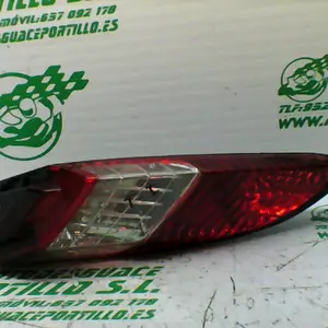 Foto de Intermitente trasero izquierdo Peugeot Satelis 125 referencia 240-19-36101 foto 6