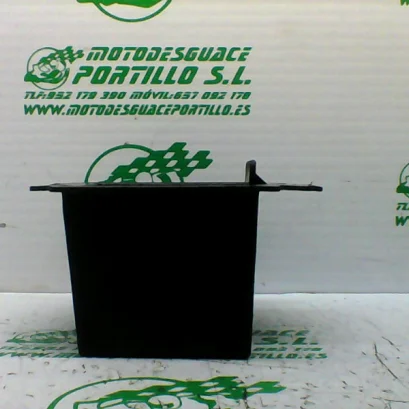 Foto de Caja de herramienta Rieju Naked referencia 314-22-38755