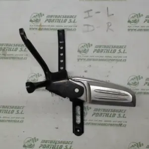 Foto de Reposapies trasero derecho Honda Pcx 125 referencia 412-21-32363 foto 6