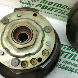 Foto de Embrague Peugeot LOOXOR 125 referencia 178-19-23946 foto 2