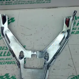 Foto de Embellecedor del frontal Kymco PEOPLE S 125 referencia 369-23-46699 foto 4