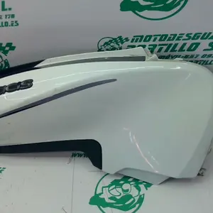Foto de Carcasa lateral trasera derecha Benelli MACIS referencia 324-22-39744 foto 5
