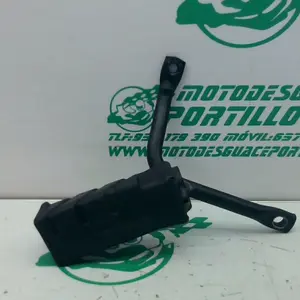 Foto de Estribera trasera derecha con reposapies Honda Dylan 125 referencia 80-23-44292 foto 7