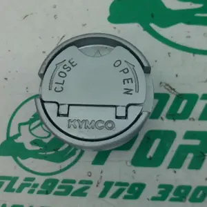 Foto de Tapón de deposito de gasolina Kymco MILER 125I referencia 151-24-48086 foto 4