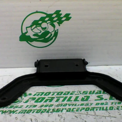 Foto de Bisagra del asiento Kymco Xciting 500 referencia 70-23-43193