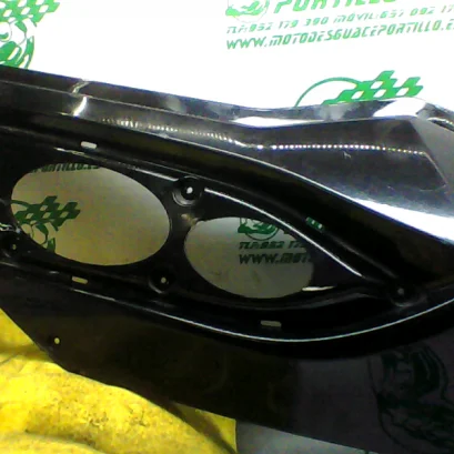 Foto de Carcasa lateral trasera izquierda Daelim S3 125 I referencia 75-21-29316