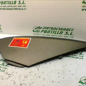 Foto de Carcasa lateral izquierda Aprilia ARRECIFE 200 referencia 275-19-23431 foto 4