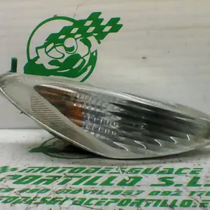 Foto de Intermitente delantero derecho Suzuki Burgman 125 referencia 99-23-43574 foto 8