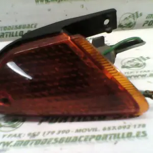 Foto de Intermitente delantero derecho Honda Vision 75 2T referencia 184-17-36088 foto 2