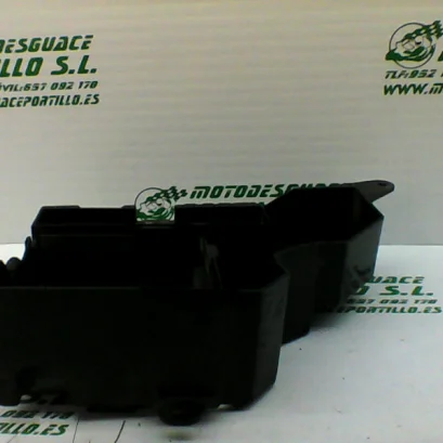 Foto de Caja batería Yamaha YBR 125 i referencia 118-19-19513