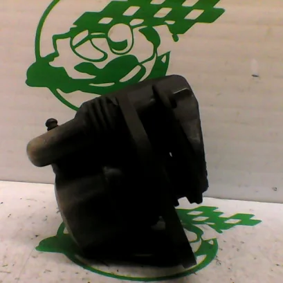 Foto de Pinza de freno delantera derecha Kawasaki Gpz 500 referencia 132-18-43263
