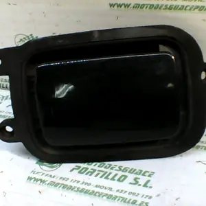 Foto de Puerta depósito gasolina Yamaha Majesty 125 referencia 126-18-13822 foto 2