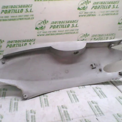 Foto de Carcasa lateral trasera derecha Kymco Grand Dink 125 08-11 referencia 115-17-11256