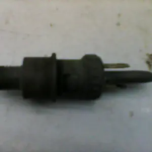 Foto de Sensor de freno delantero Peugeot Ludix 50 referencia 116-18-19947 foto 3