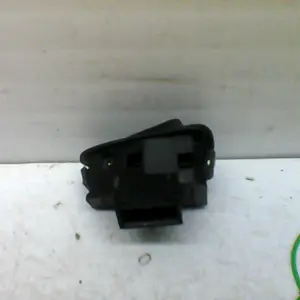 Foto de Interruptor de claxon Honda SH MODE referencia 413-21-32570 foto 2