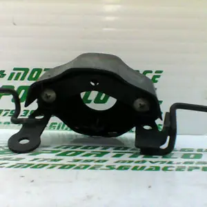 Foto de Embellecedor de cerradura de contacto Honda CBF 125 M referencia 166-22-34833 foto 4