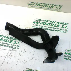Foto de Entrada de aire Peugeot tweet 125 referencia 212-19-21882 foto 3