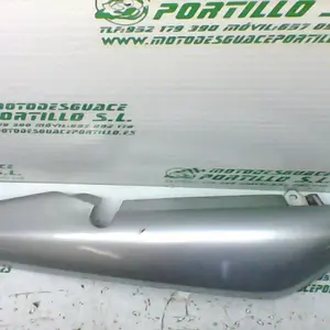 Foto de Carcasa lateral trasera derecha Yamaha YBR 125 i referencia 323-19-24300 foto 9