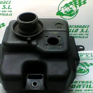 Foto de Deposito gasolina Peugeot Kisbee 50 4T referencia 230-20-34325 foto 3