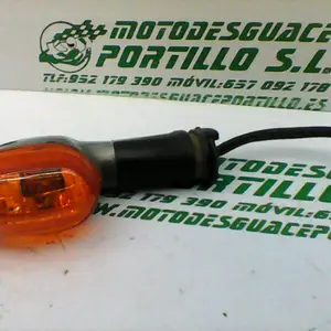 Foto de Intermitente delantero izquierdo Yamaha YBR 125 i referencia 171-21-30485 foto 4