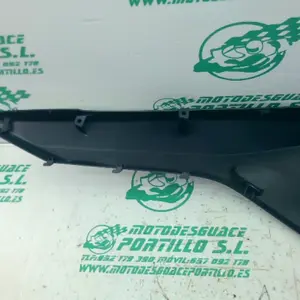 Foto de Carcasa lateral trasera derecha Honda FORZA 125 referencia 396-25-48987 foto 5