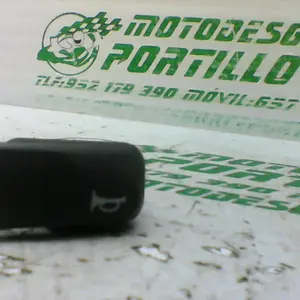 Foto de Interruptor de claxon Vespa Lx50 4T referencia 70-16-25948 foto 2