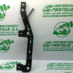 Foto de Soporte suelo derecho Kymco Agility city 125 referencia 132-21-30011 foto 2