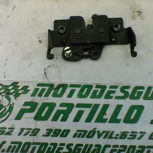 Foto de Cerradura del asiento Gilera RUNNER 50 SP referencia 88-19-18830 foto 6