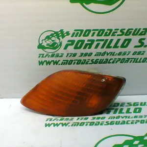 Foto de Intermitente delantero izquierdo Piaggio ZIP Aire 2T 2 50 referencia 88-20-38003 foto 21
