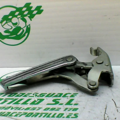 Foto de Estribera trasera izquierda con reposapies Vespa GT 200 L referencia 138-22-34452