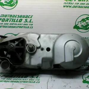 Foto de Tapa de cárter Yamaha Cygnus flame 125 referencia 271-20-30303 foto 2