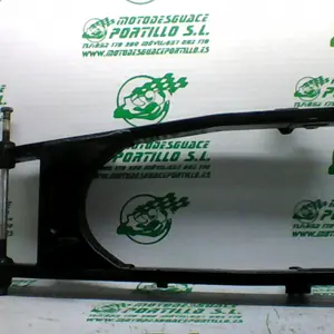 Foto de Basculante Honda CBF 125 M referencia 166-22-34765 foto 3