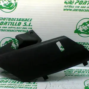 Foto de Quilla derecha trasera Yamaha X MAX 125 referencia 304-21-31485 foto 2