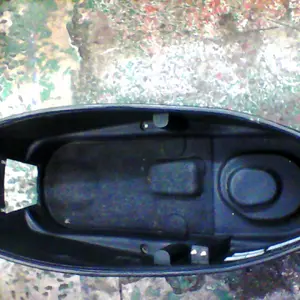 Foto de Porta-casco Sym JOYMAX 300I referencia 305-21-31837 foto 4