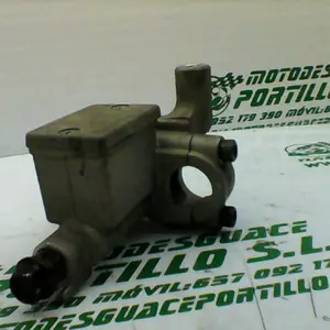 Foto de Bomba de freno delantero Yamaha Cygnus x 125 referencia 324-23-45143 foto 30