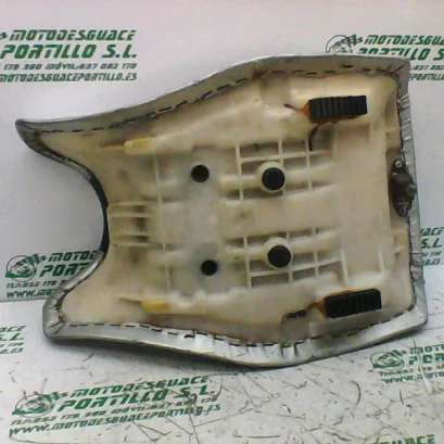 Foto de Asiento delantero Suzuki gsx600F referencia 156-16-23725