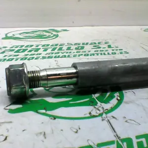 Foto de Eje del basculante Honda CBF 250 referencia 395-21-34234 foto 6