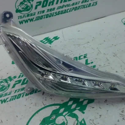 Foto de Intermitente delantero derecho Piaggio BEVERLY 300 I referencia 452-23-46517