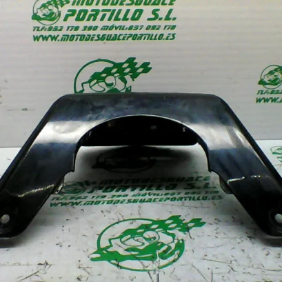 Foto de Embellecedor de contraescudo Kymco Super Dink 125 referencia 15-23-41664