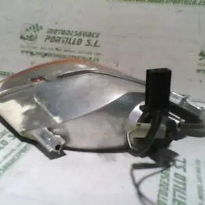 Foto de Intermitente delantero izquierdo Suzuki Burgman 125 referencia 99-23-43575 foto 2