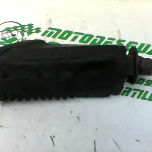 Foto de Reposapies delantero izquierdo Suzuki GS-500-F referencia 166-19-21490 foto 3