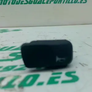 Foto de Interruptor de claxon Vespa LX 50 2T referencia 71-16-44668 foto 8
