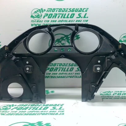 Foto de Carcasa cuentakilómetros Kymco Super Dink 125 referencia 100-22-36626