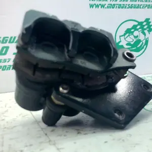 Foto de Pinza de freno delantera Kymco PEOPLE S 125 referencia 369-23-46740 foto 3