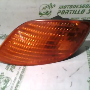 Foto de Intermitente delantero izquierdo Piaggio ZIP Aire 2T 2 50 referencia 88-20-38003 foto 39