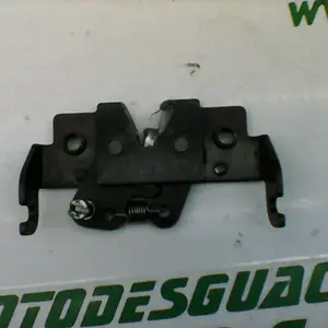 Foto de Cerradura del asiento Piaggio X8 200 referencia 264-18-18375 foto 4