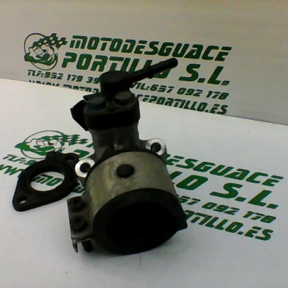 Foto de Tubo de admisión con inyector Honda Pcx 125 referencia 275-18-16883